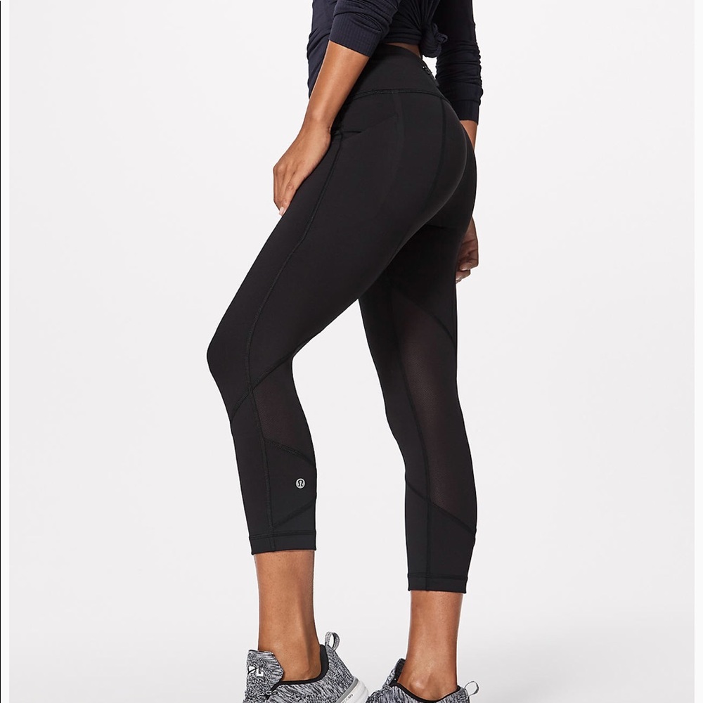 LULU LEMON crop black leggings with zipper size 6